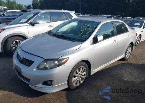 2010 Toyota Corolla S z USA, uszkodzony, nr VIN 2T1BU4EE3AC447745